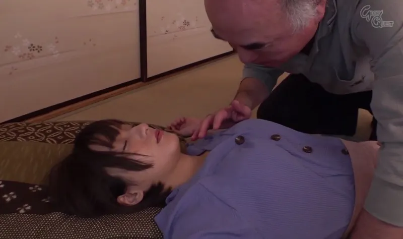 Bố ông chồng vô tình làm con dâu ngất xỉu rồi sau đó …